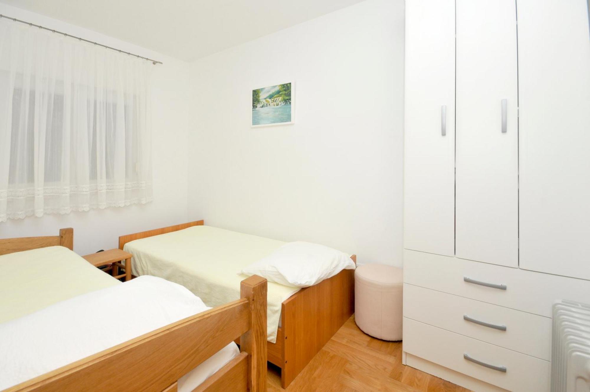 Apartmani Svalina - Seaview And 130M From Beach Trogir Ngoại thất bức ảnh