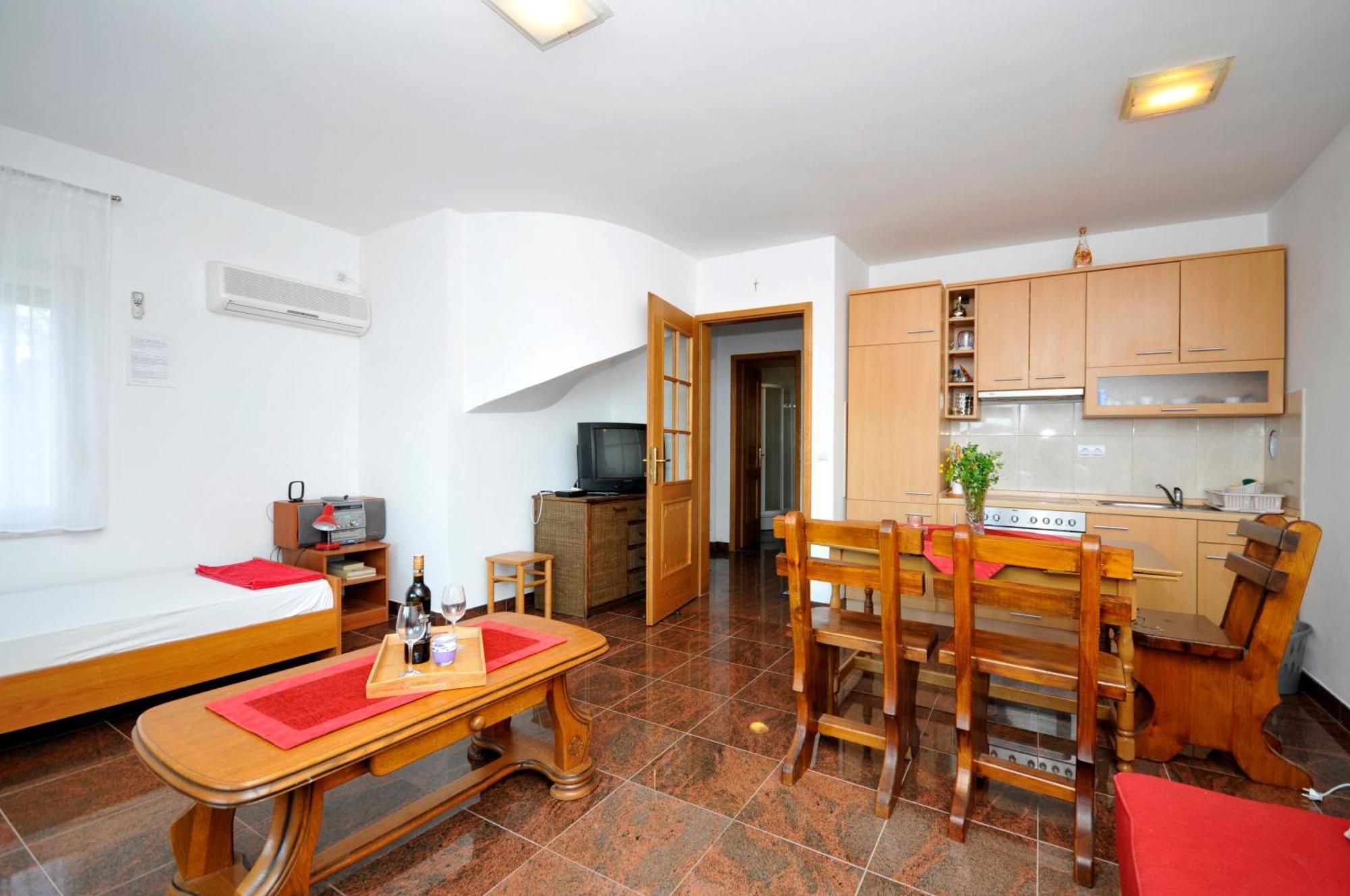 Apartmani Svalina - Seaview And 130M From Beach Trogir Ngoại thất bức ảnh