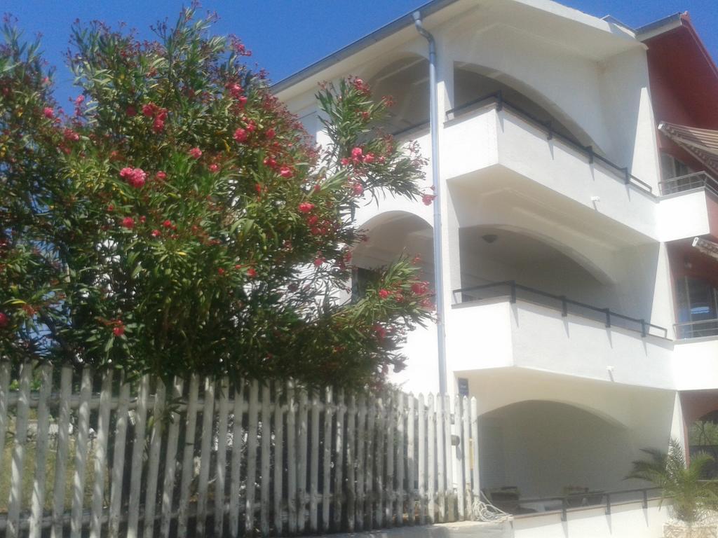 Apartmani Svalina - Seaview And 130M From Beach Trogir Ngoại thất bức ảnh
