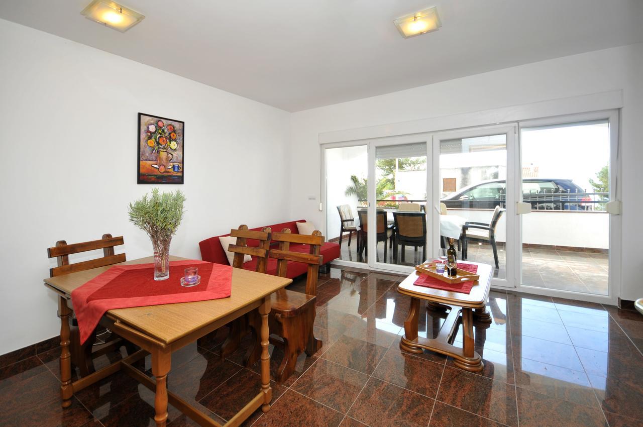Apartmani Svalina - Seaview And 130M From Beach Trogir Ngoại thất bức ảnh